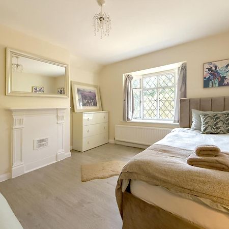Rural Lodge Stay In Windsor! Hot Tub! Sleeps 20 Bray Buitenkant foto