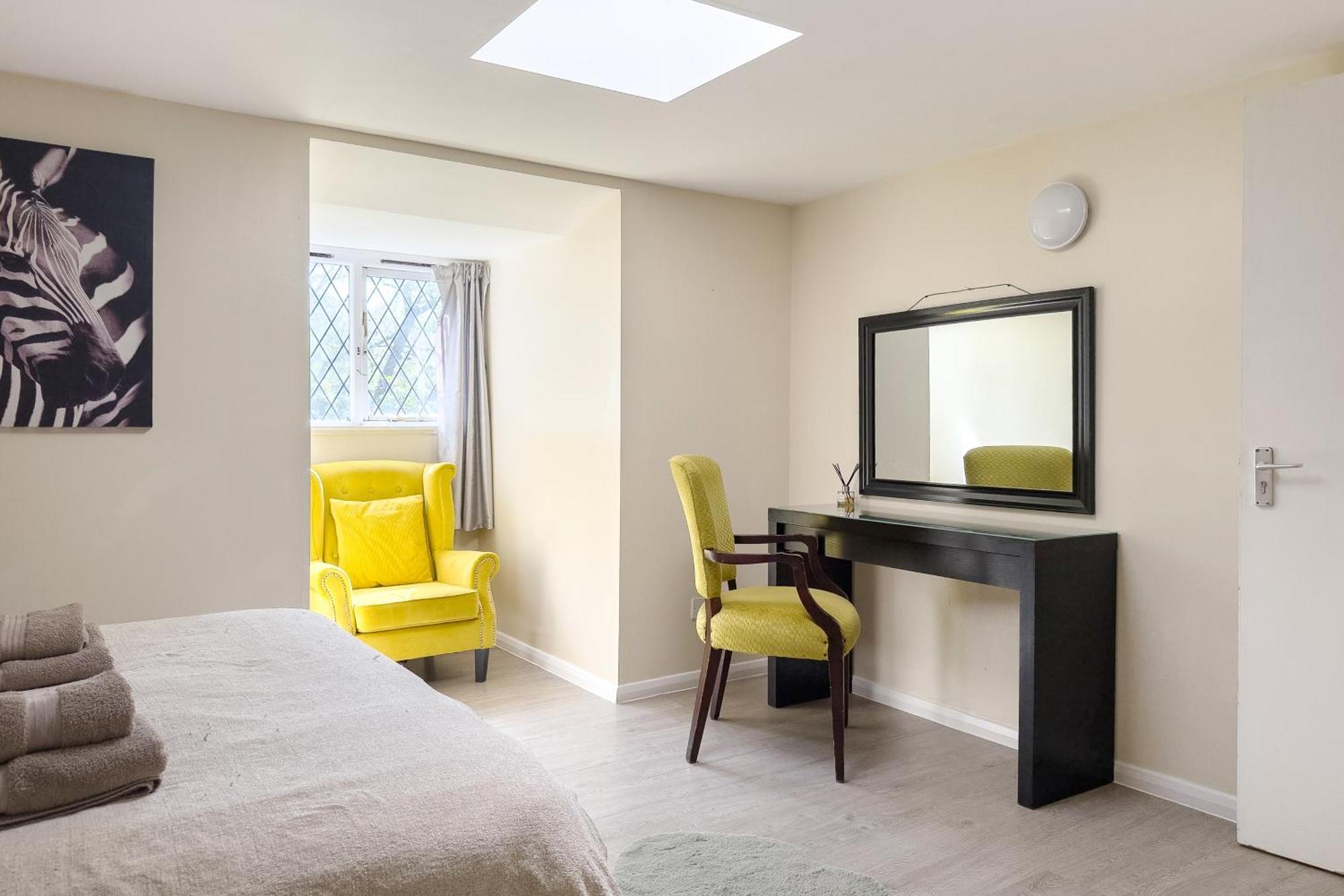 Rural Lodge Stay In Windsor! Hot Tub! Sleeps 20 Bray Buitenkant foto