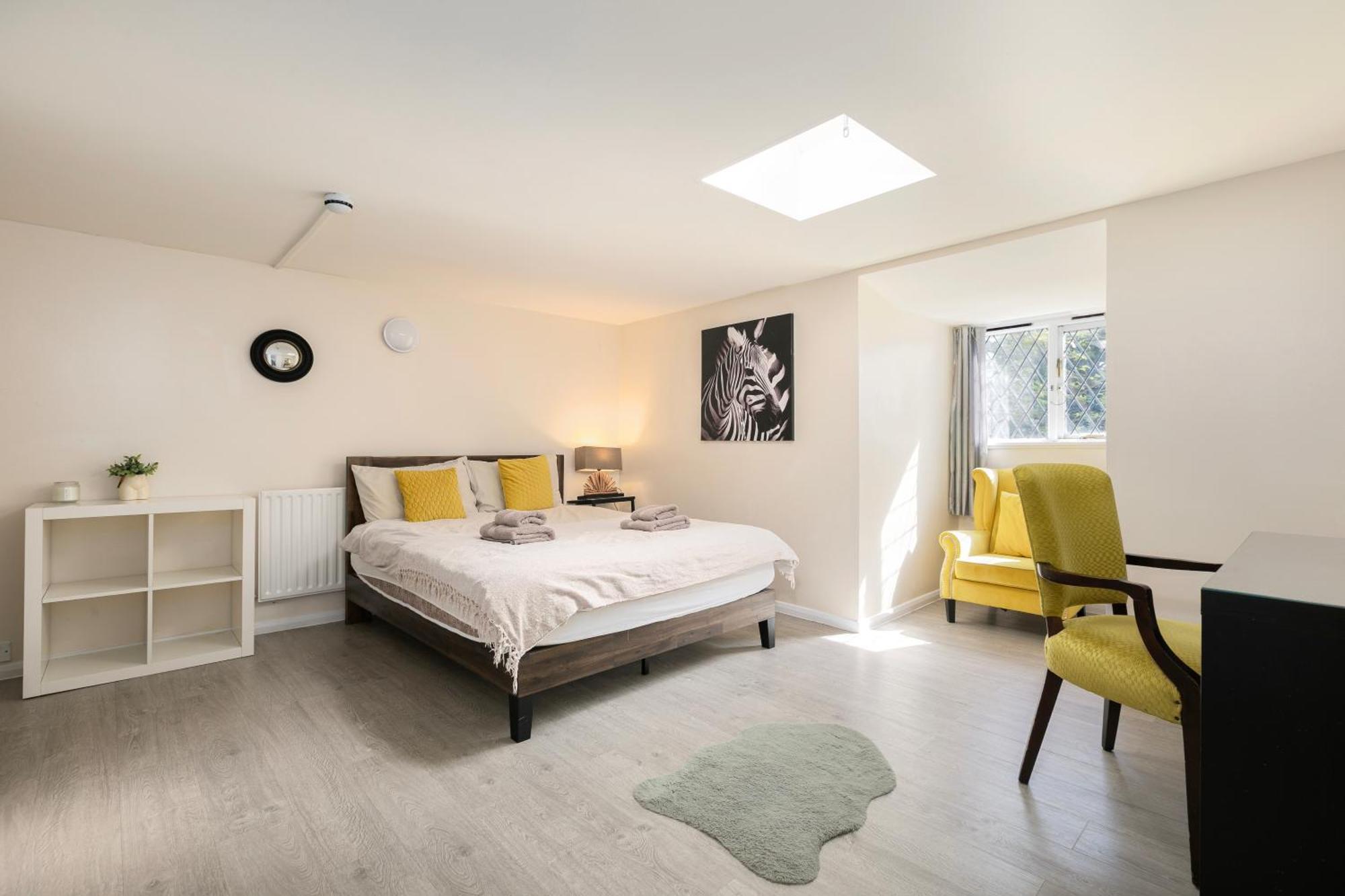 Rural Lodge Stay In Windsor! Hot Tub! Sleeps 20 Bray Buitenkant foto