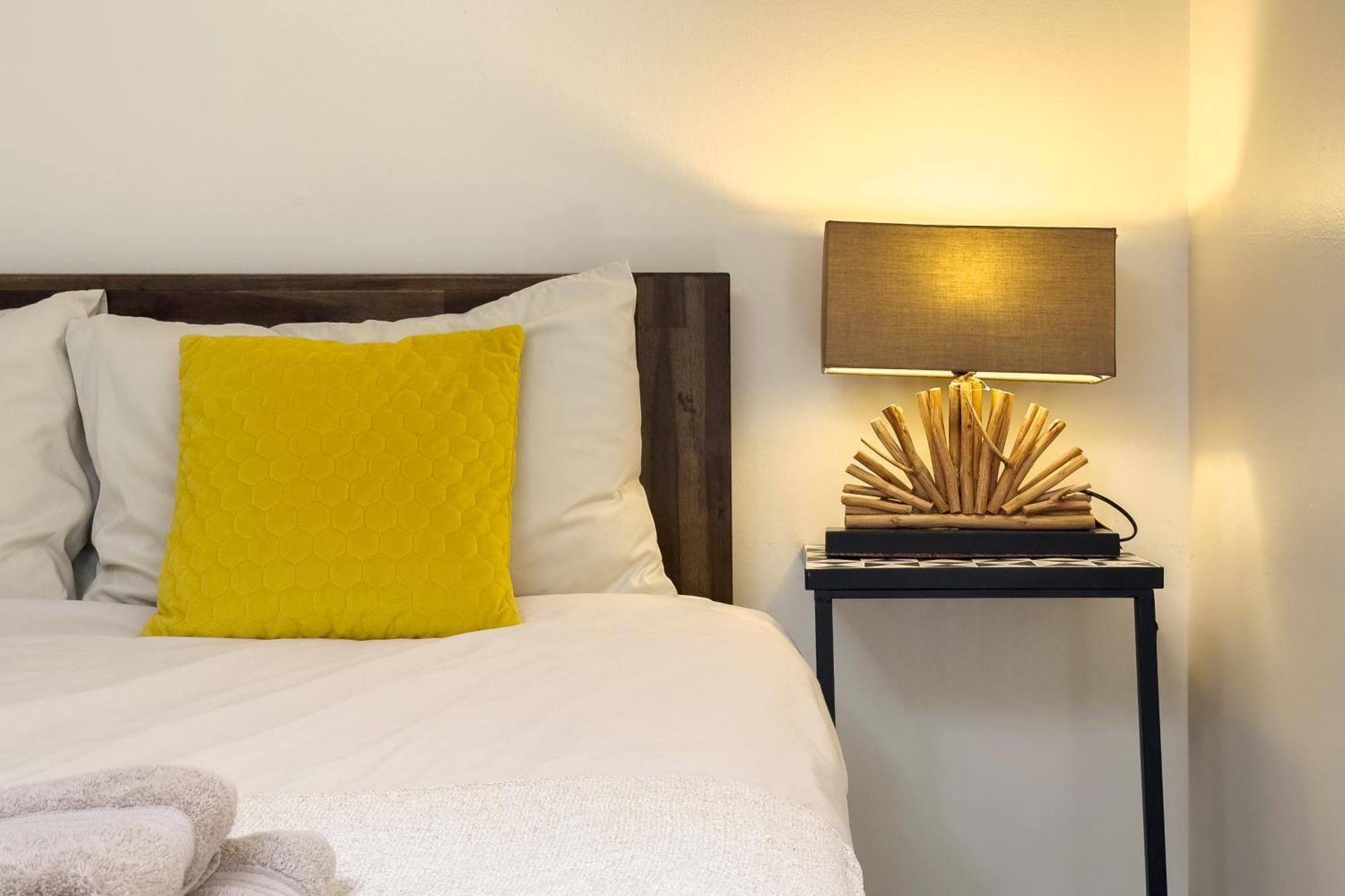 Rural Lodge Stay In Windsor! Hot Tub! Sleeps 20 Bray Buitenkant foto