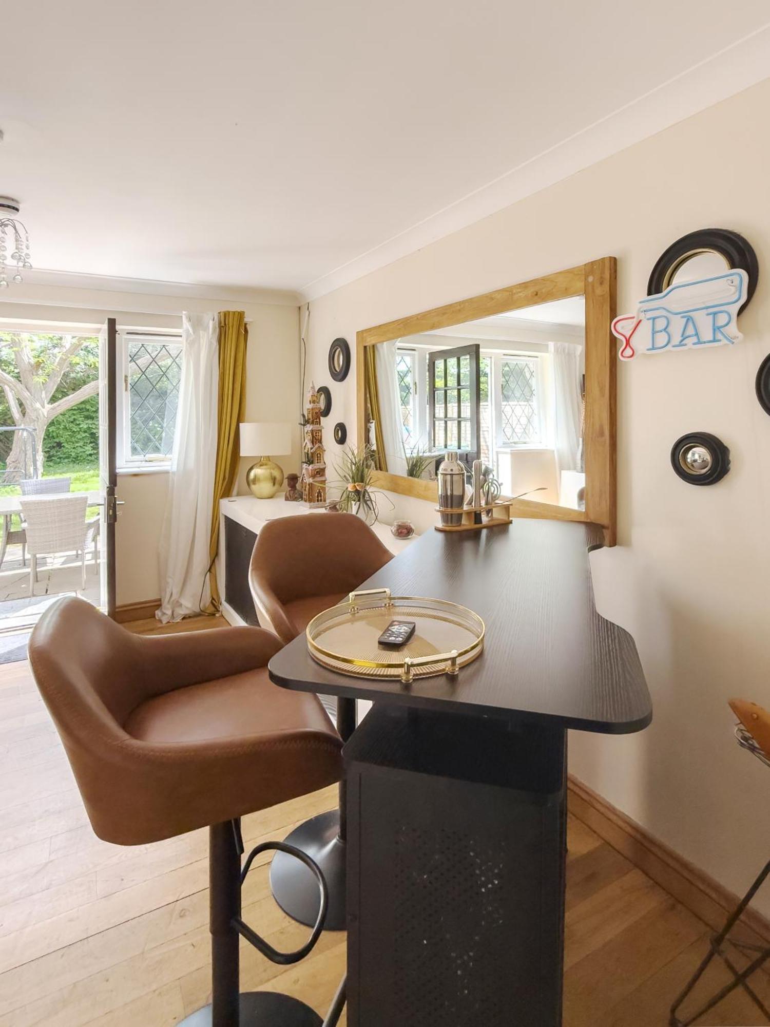 Rural Lodge Stay In Windsor! Hot Tub! Sleeps 20 Bray Buitenkant foto