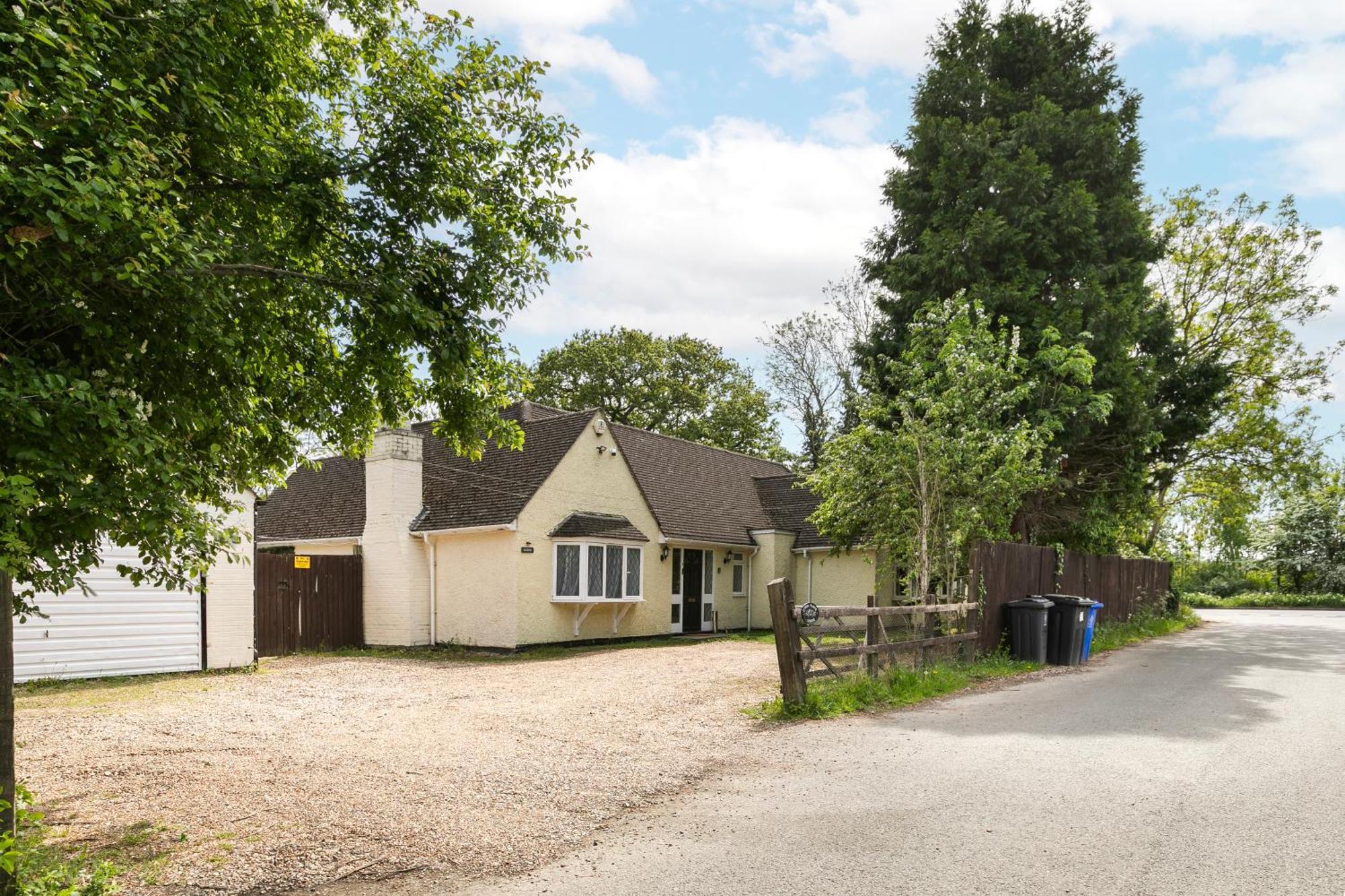 Rural Lodge Stay In Windsor! Hot Tub! Sleeps 20 Bray Buitenkant foto