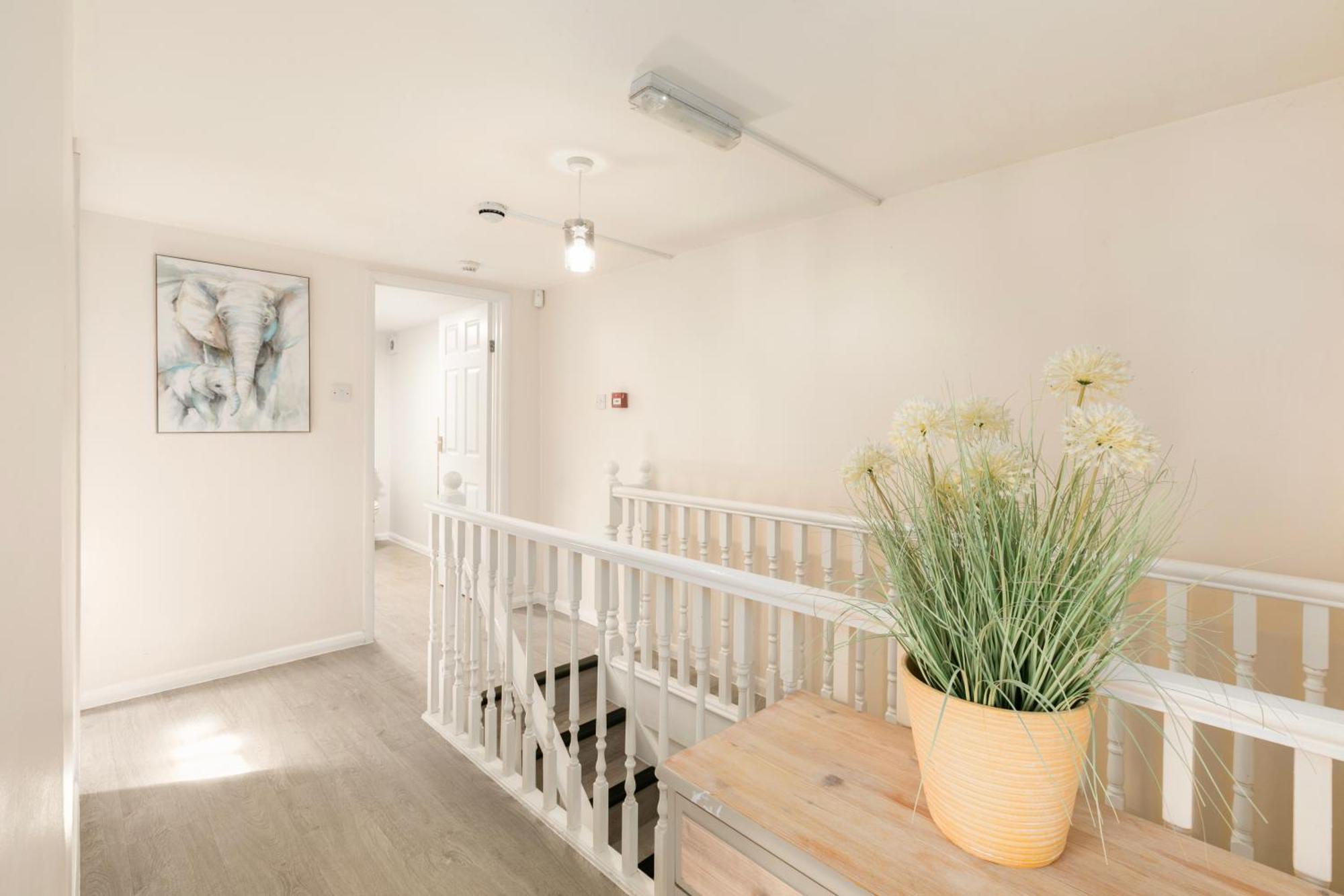 Rural Lodge Stay In Windsor! Hot Tub! Sleeps 20 Bray Buitenkant foto