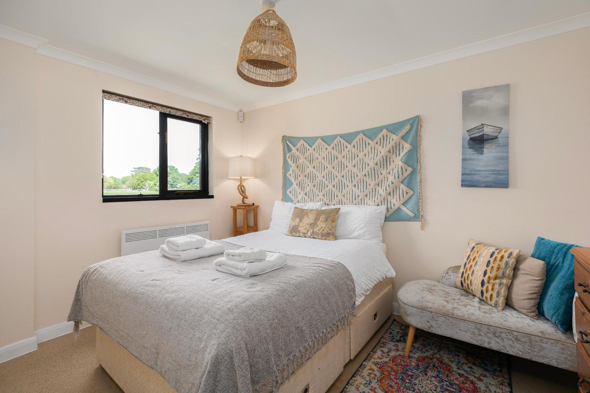 Rural Lodge Stay In Windsor! Hot Tub! Sleeps 20 Bray Buitenkant foto