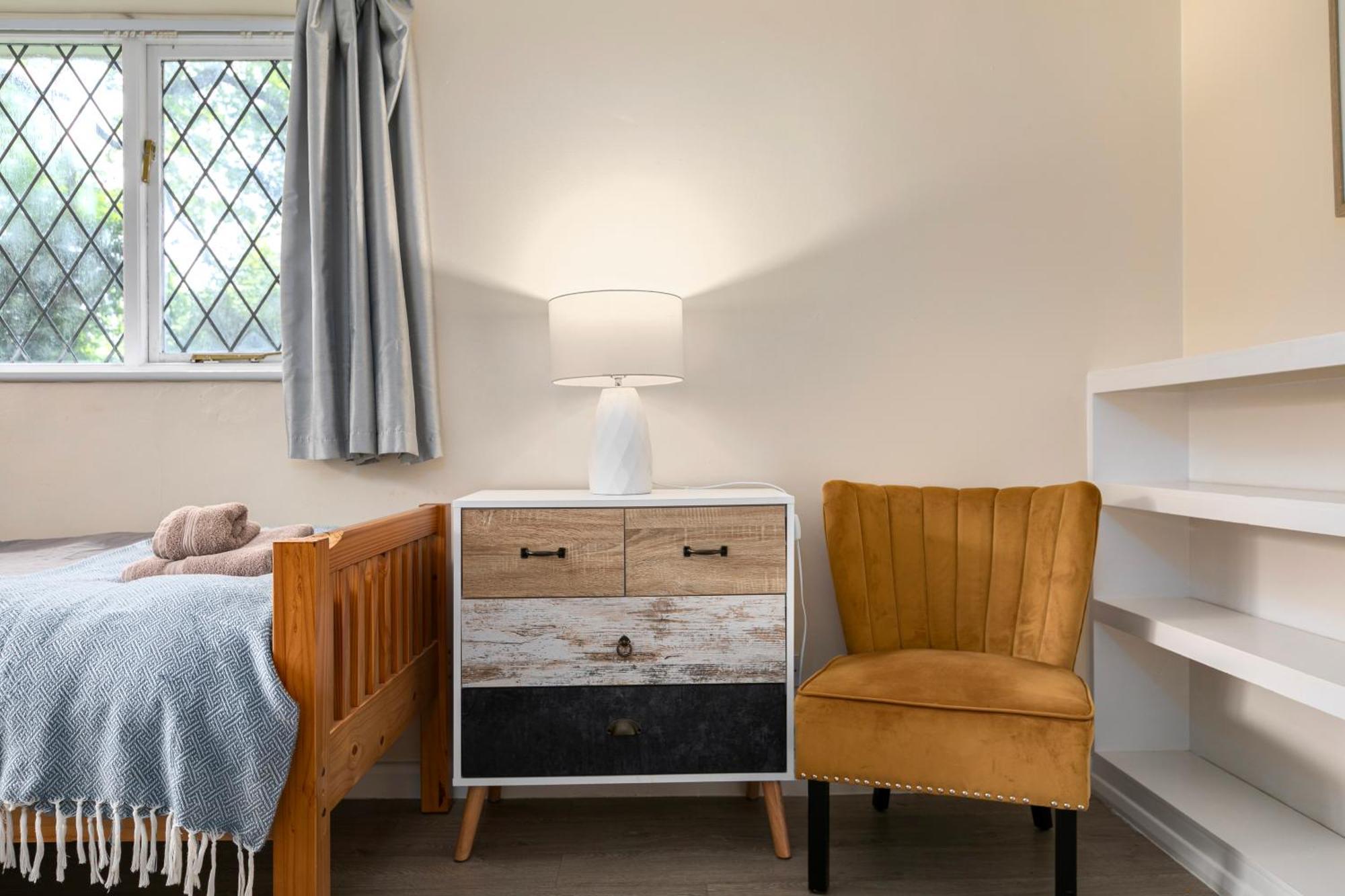 Rural Lodge Stay In Windsor! Hot Tub! Sleeps 20 Bray Buitenkant foto